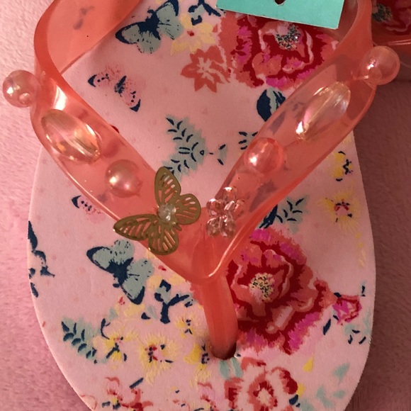 Shoes - Picture 2 of 3